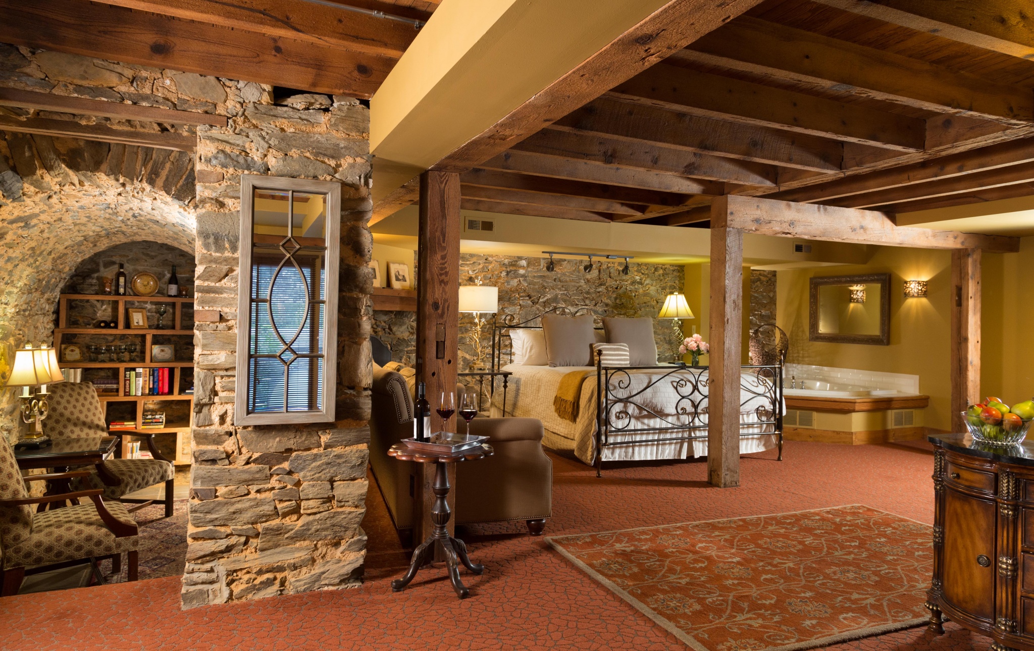 Historic Wine Cellar Suite at Leola Village
